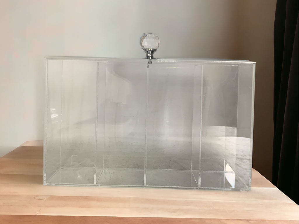 Acrylic 4 Division 30x22x8.5cm Sachet Container With Lid And Knob