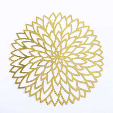 Placemat 1Pc 38Cm Flower Fine Linear Pattern Cut-Out